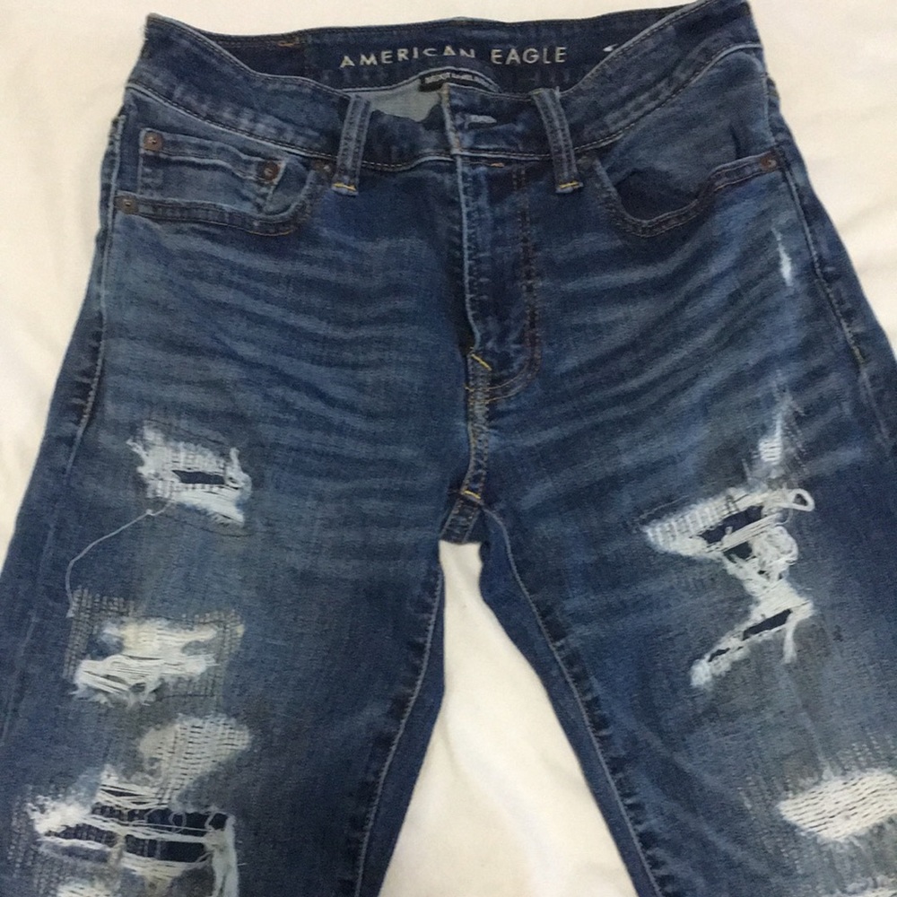 American Eagle next level AirFlex Dark denim. Ripped and faded leg